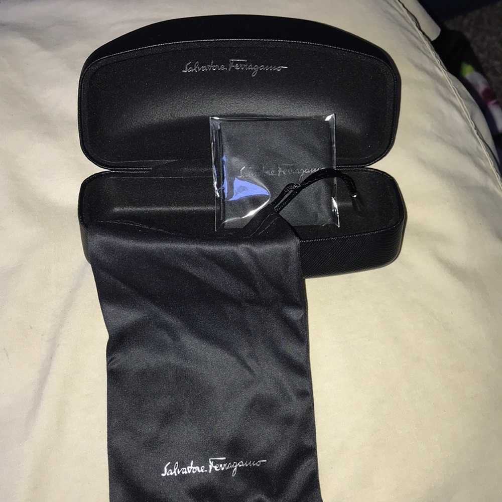 Sunnies Case Cloth and Bag🤩🤩